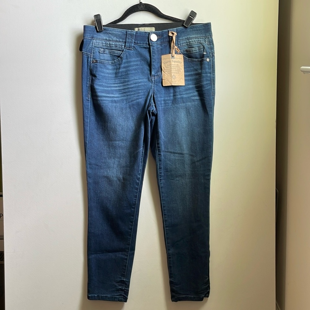 Democracy Woman’s Blue Jeans | Size 8